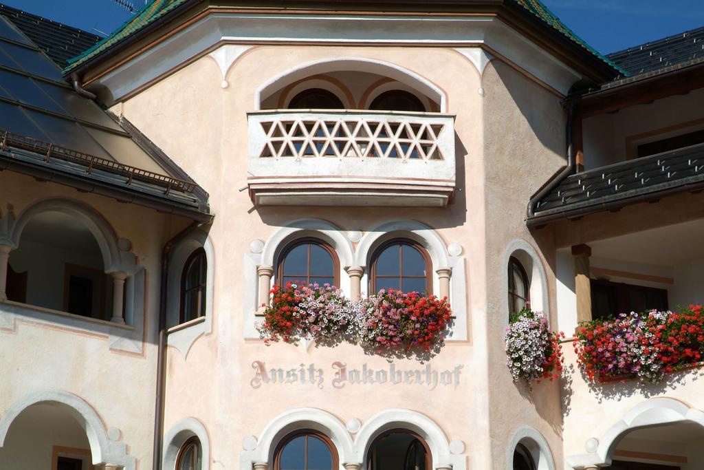 Hotel Ansitz Jakoberhof Ortisei Exterior photo